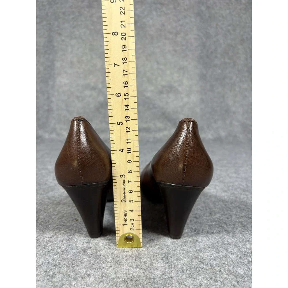 Gianni Bini Leather Round Toe Pumps 7.5M Brown‎ Pleated Detail Heel
